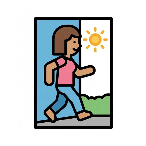 En person går udendørs ad en sti i solskin med grønne buske i baggrunden.